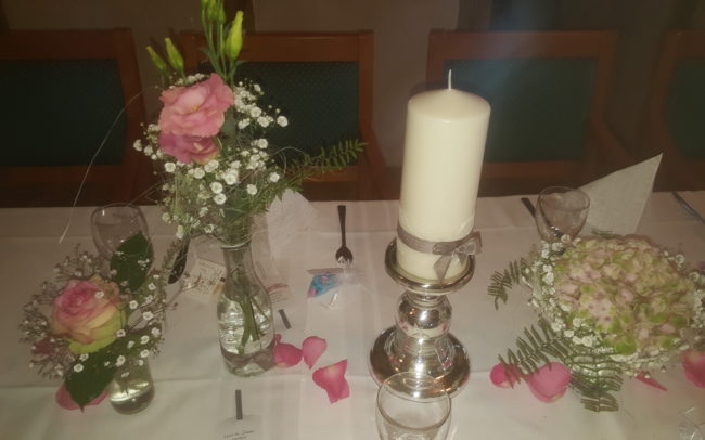 Hochzeit Blumendeko für den Tisch